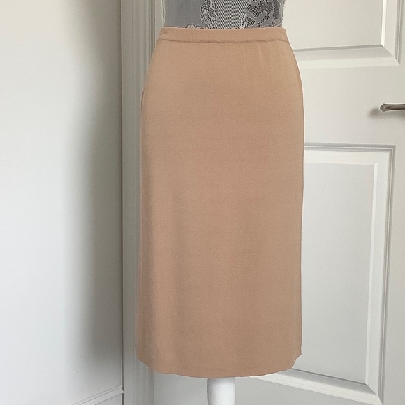 Onque Classics Dresses & Skirts - Onque Classics Women's Pull on Skirt, Size S, NWT